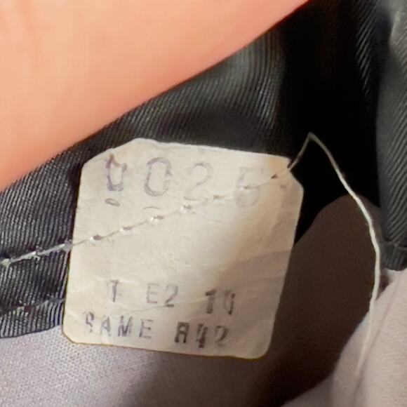 2-Piece Suit Guild-Hall Clothes Men's 42R VINTAGE Grey/ Blue Pin Stripe - Picture 15 of 16